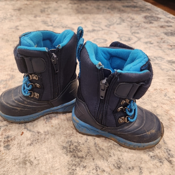 🌟5/25$ OR 7/30$ CARTERS WINTET BOOTS - Picture 5 of 6